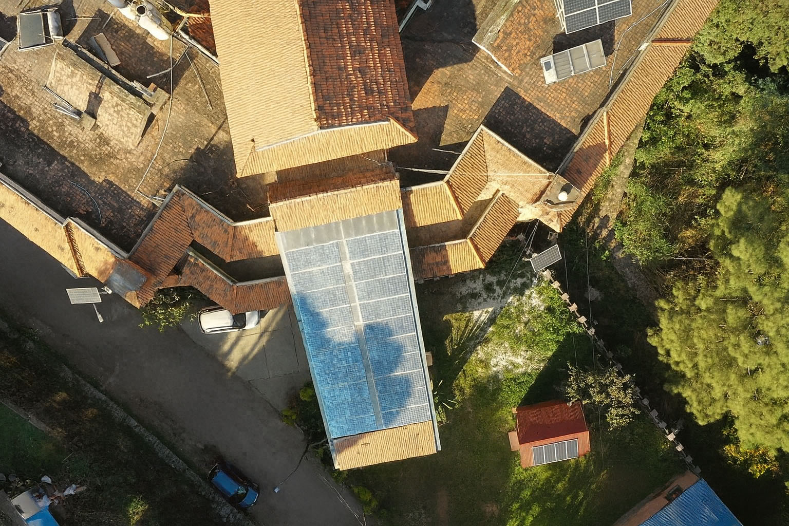 Kathmandu: Sådan holder undergrunden campus-bygning 19 grader varm året rundt